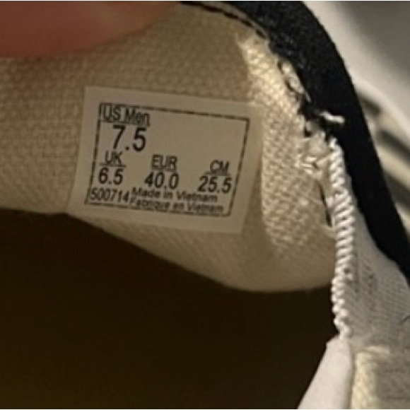 Vans - Picture 5 of 5